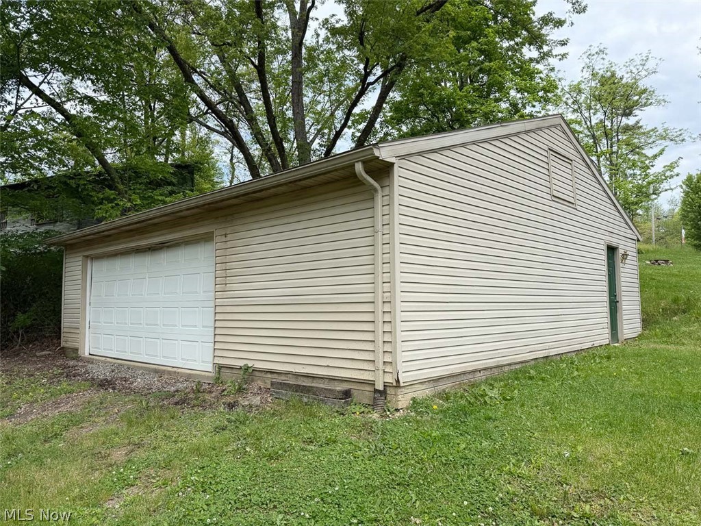 2087 Vesper Road Southwest Carrollton, OH 44615 - Photo 3 of 20
