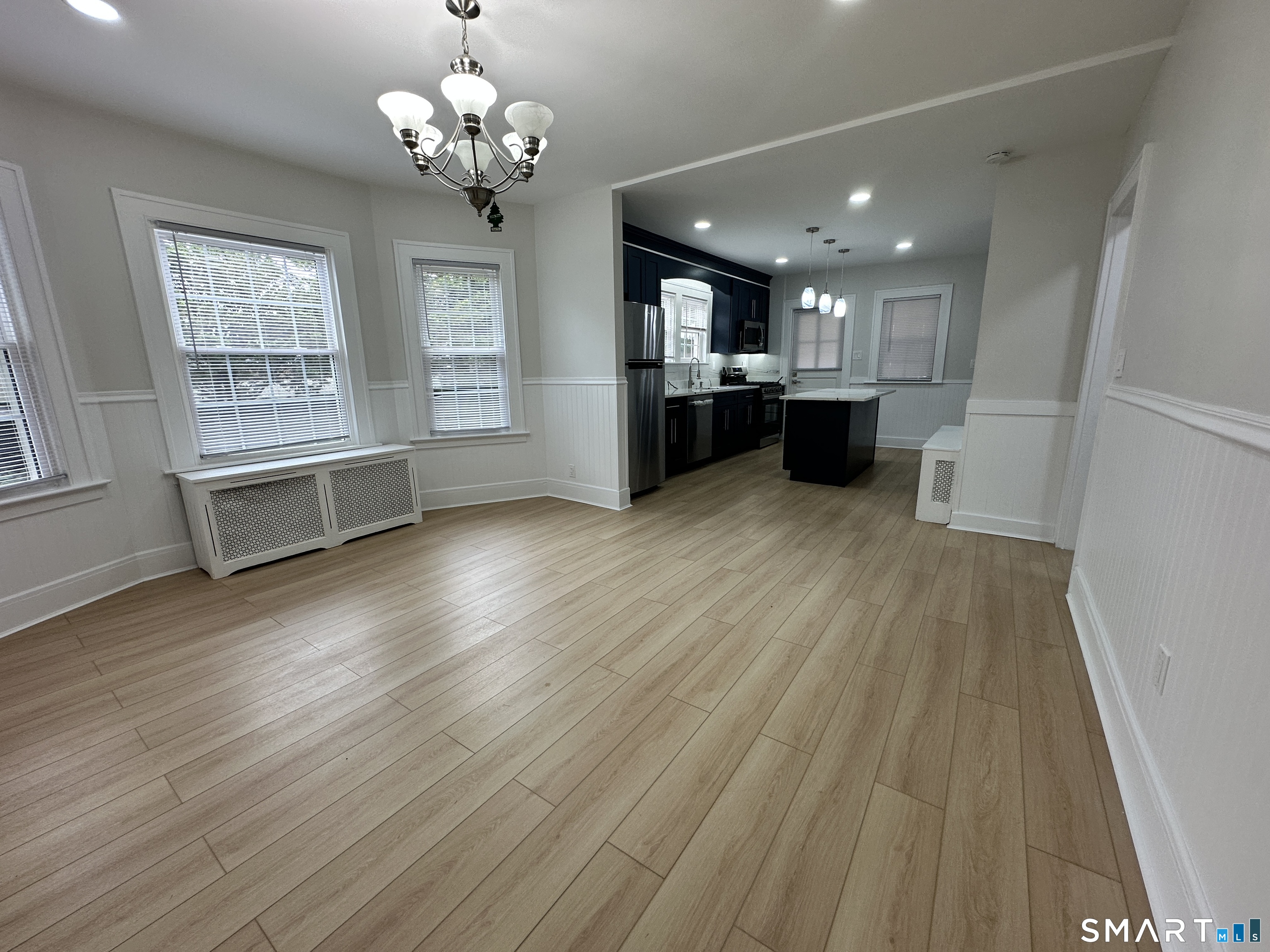 332 Robbins Street Waterbury, CT 06708 - Photo 6 of 12
