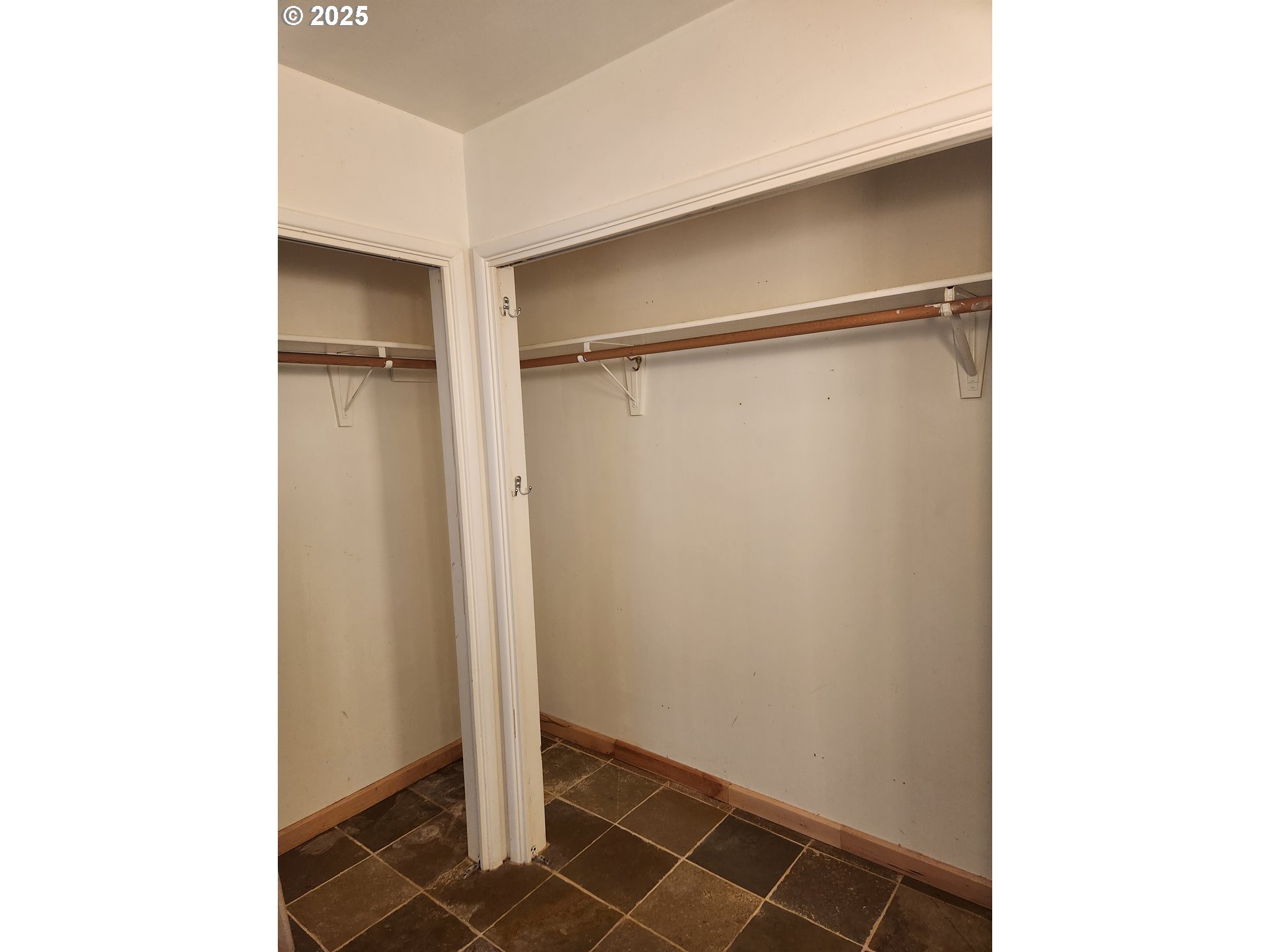 68766 Weatherford Road Arlington, OR 97812 - Photo 18 of 27 a view of an empty room