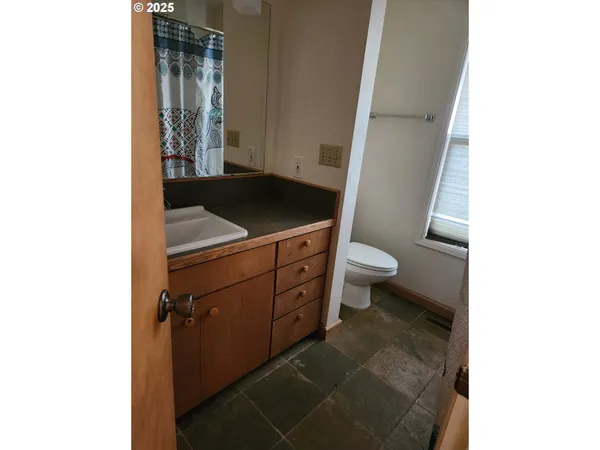 $405,500 | 68766 Weatherford Road, Arlington, OR 97812