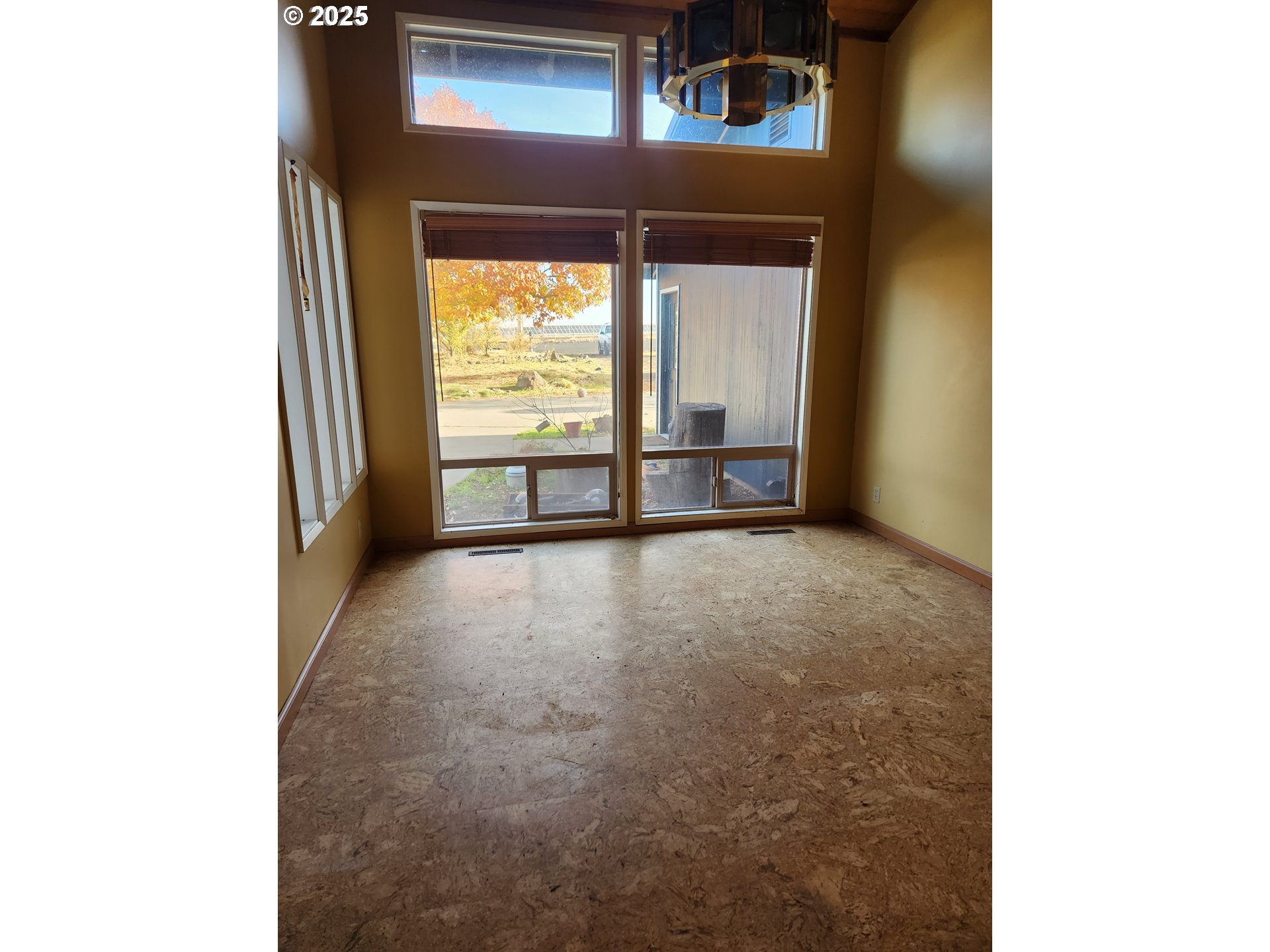 68766 Weatherford Road Arlington, OR 97812 - Photo 6 of 27 a view of an empty room with a window