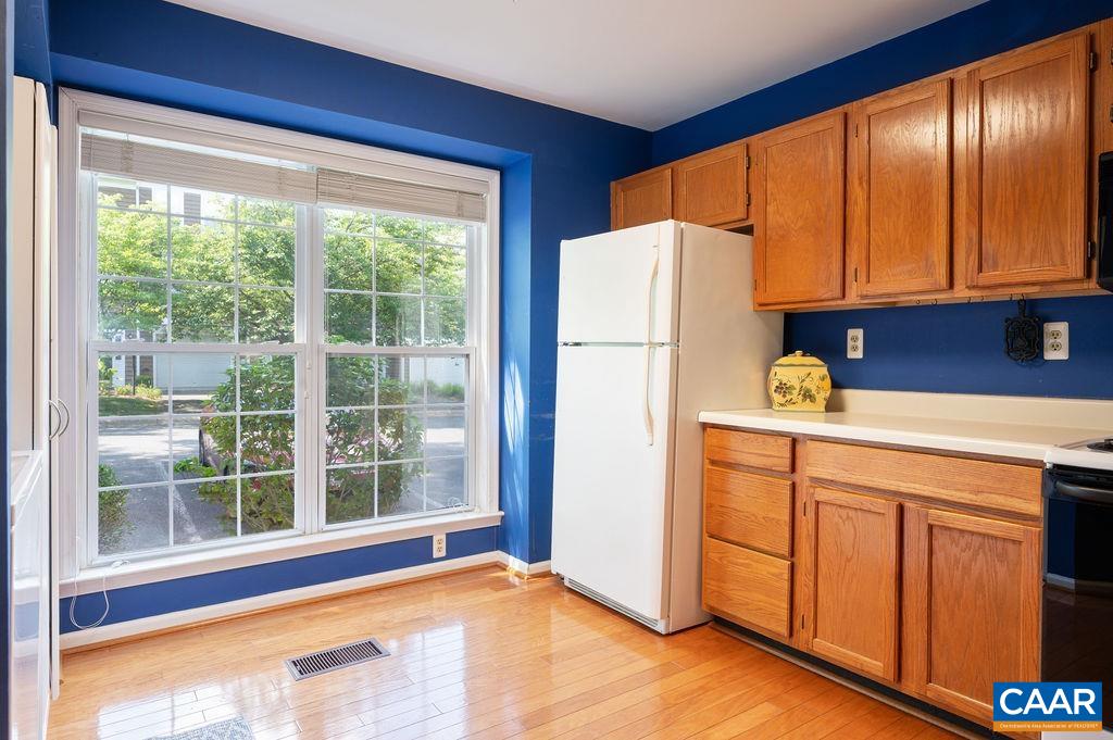 1335 Wimbledon Way Charlottesville, VA 22901 - Photo 7 of 24