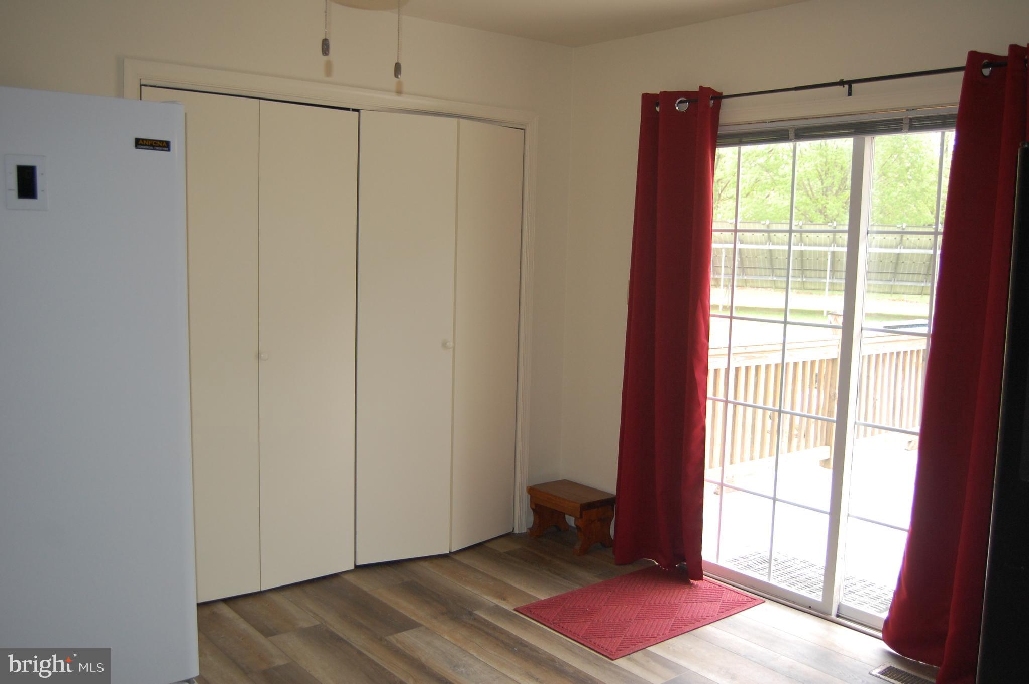 6840 Hunting Creek Road Hurlock, MD 21643 - Photo 14 of 27 Eating area
