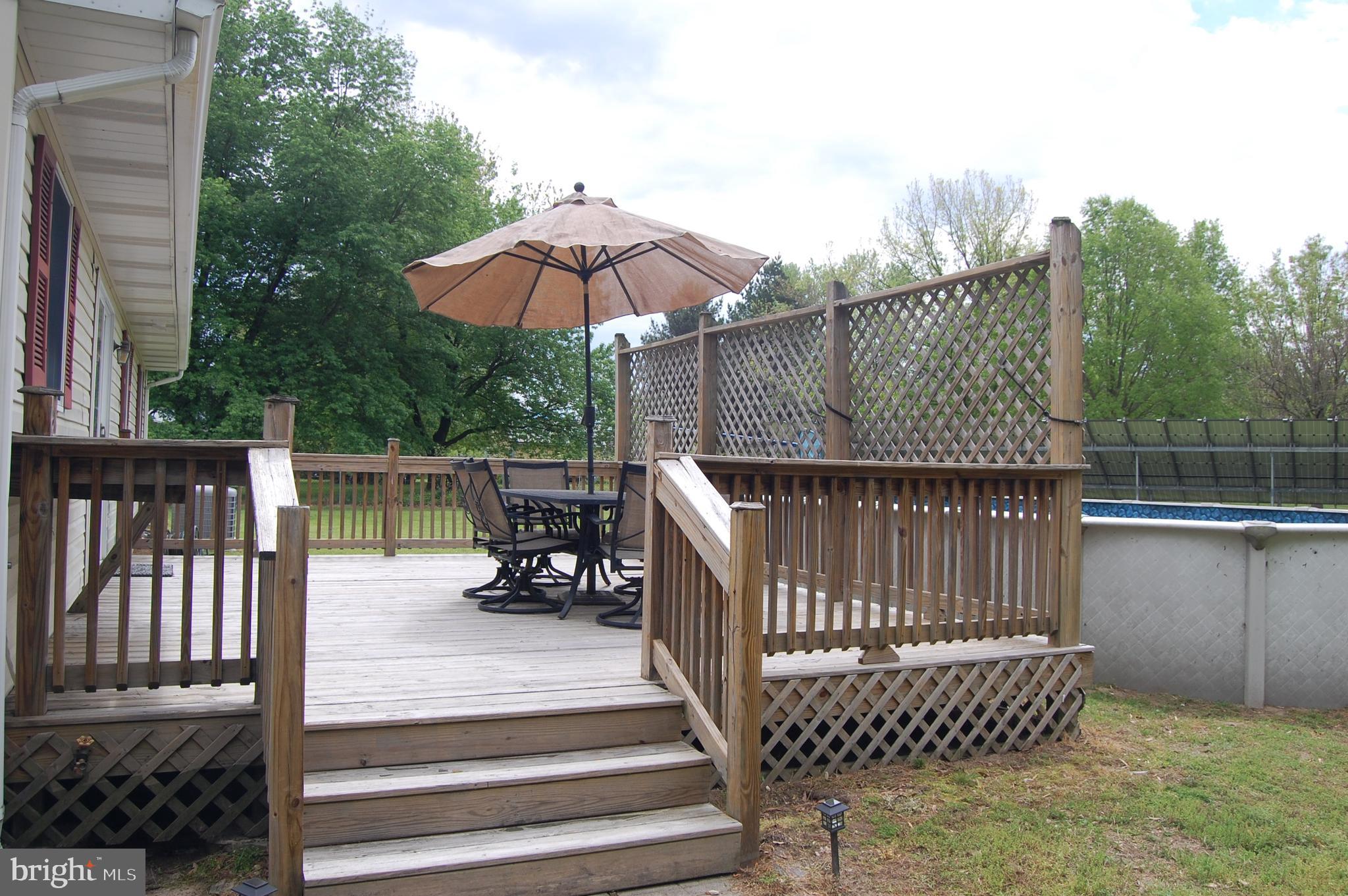 6840 Hunting Creek Road Hurlock, MD 21643 - Photo 22 of 27 Deck and pool