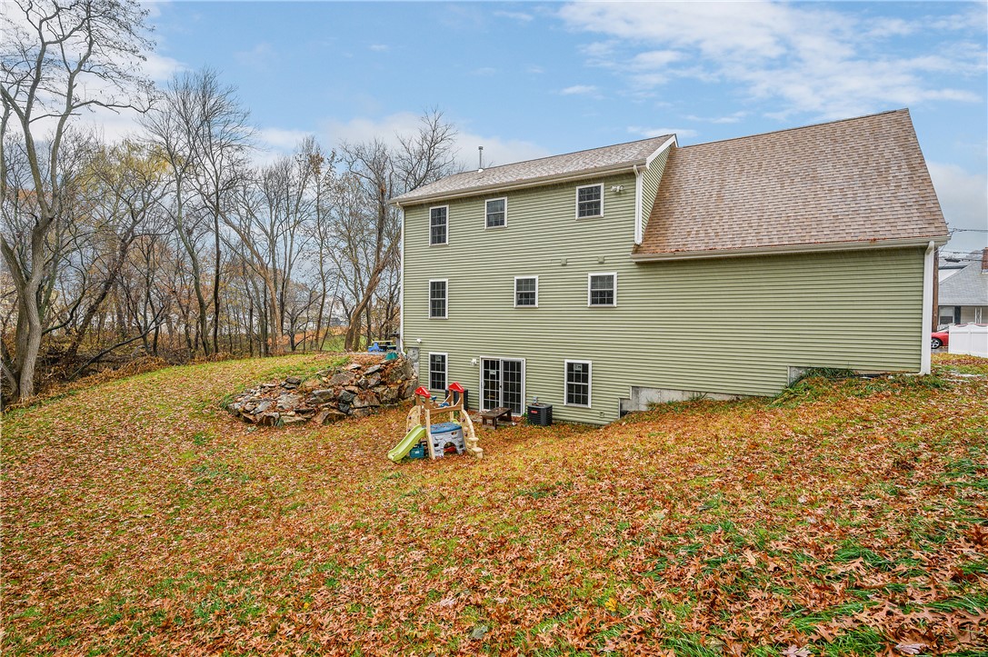 46 Berkley Street Woonsocket, RI 02895 - Photo 3 of 33 Gallery Image 3