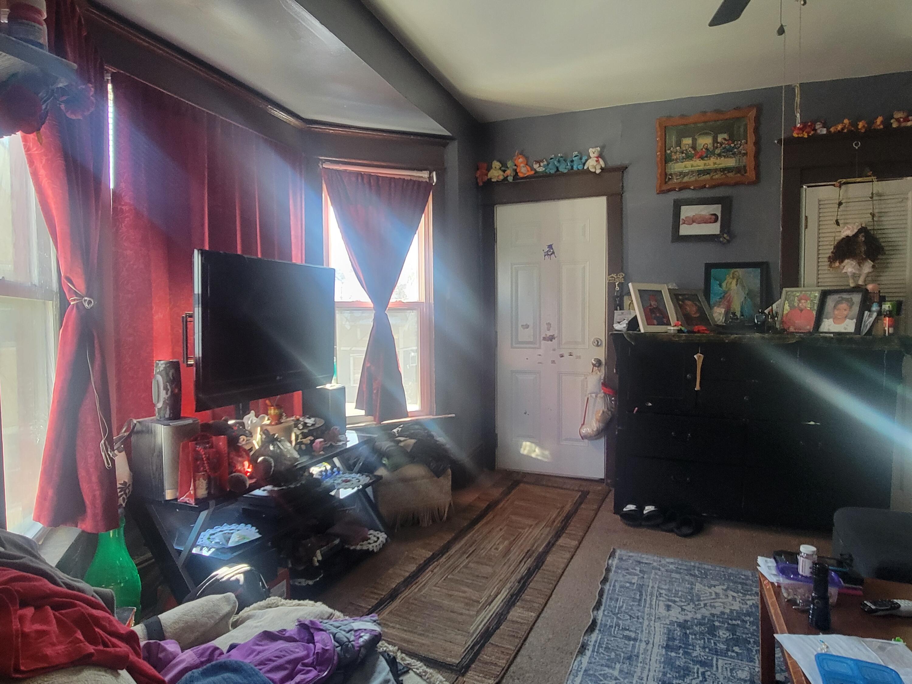 3612 West Scott Street Milwaukee, WI 53215 - Photo 2 of 20 20260119_113045