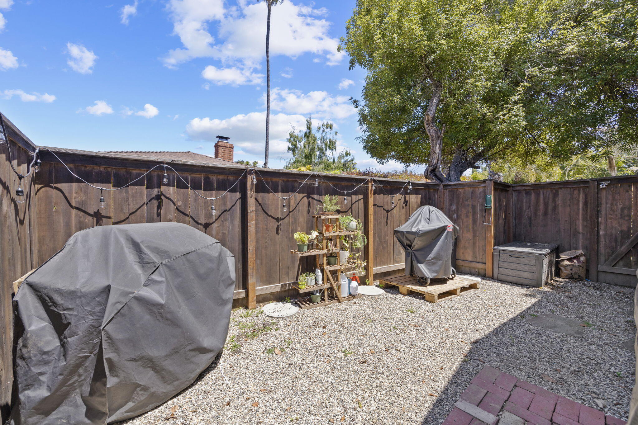 705 Northview Road Santa Barbara, CA 93105 - Photo 19 of 44 front unit