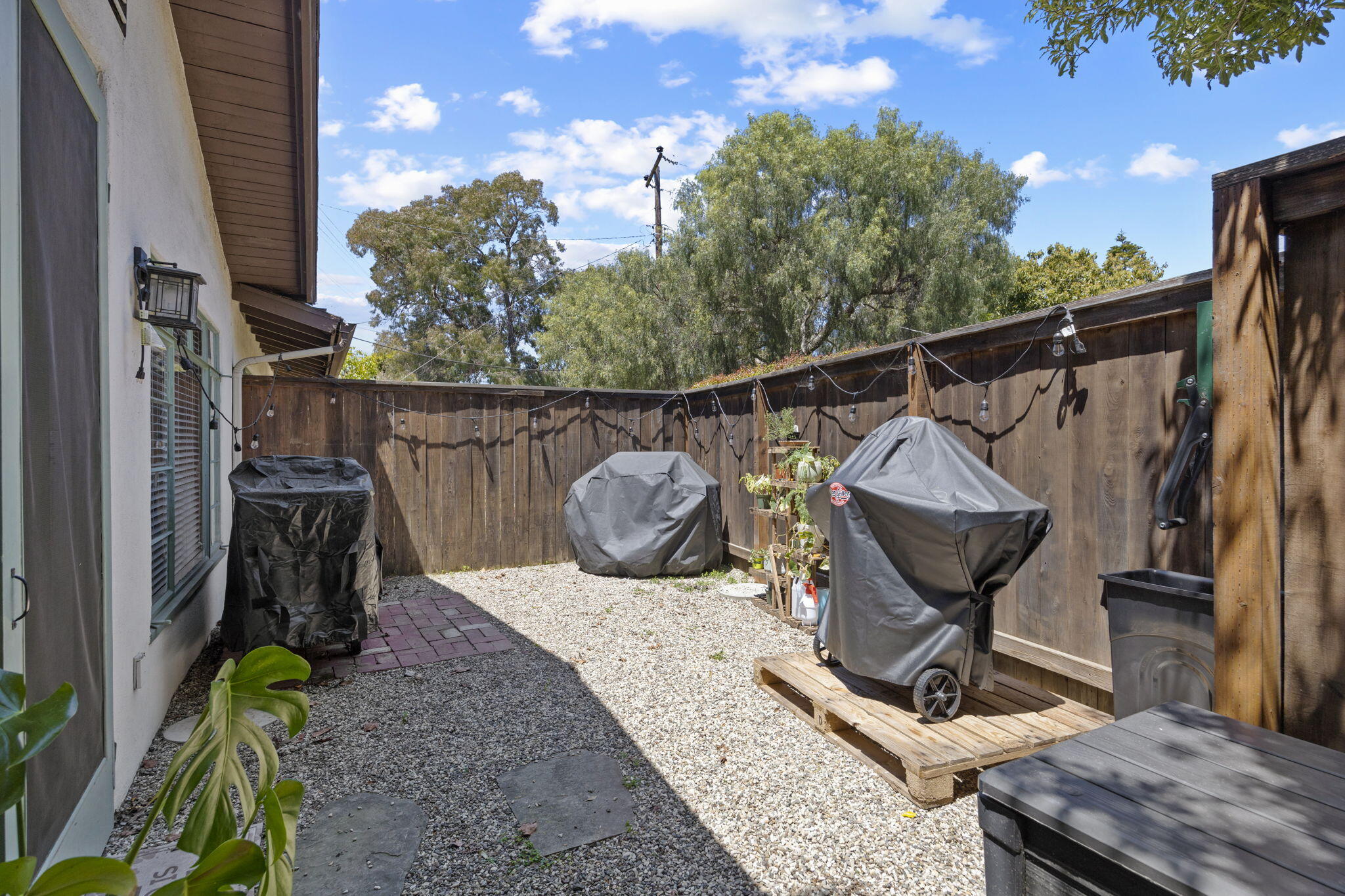 705 Northview Road Santa Barbara, CA 93105 - Photo 20 of 44 front unit