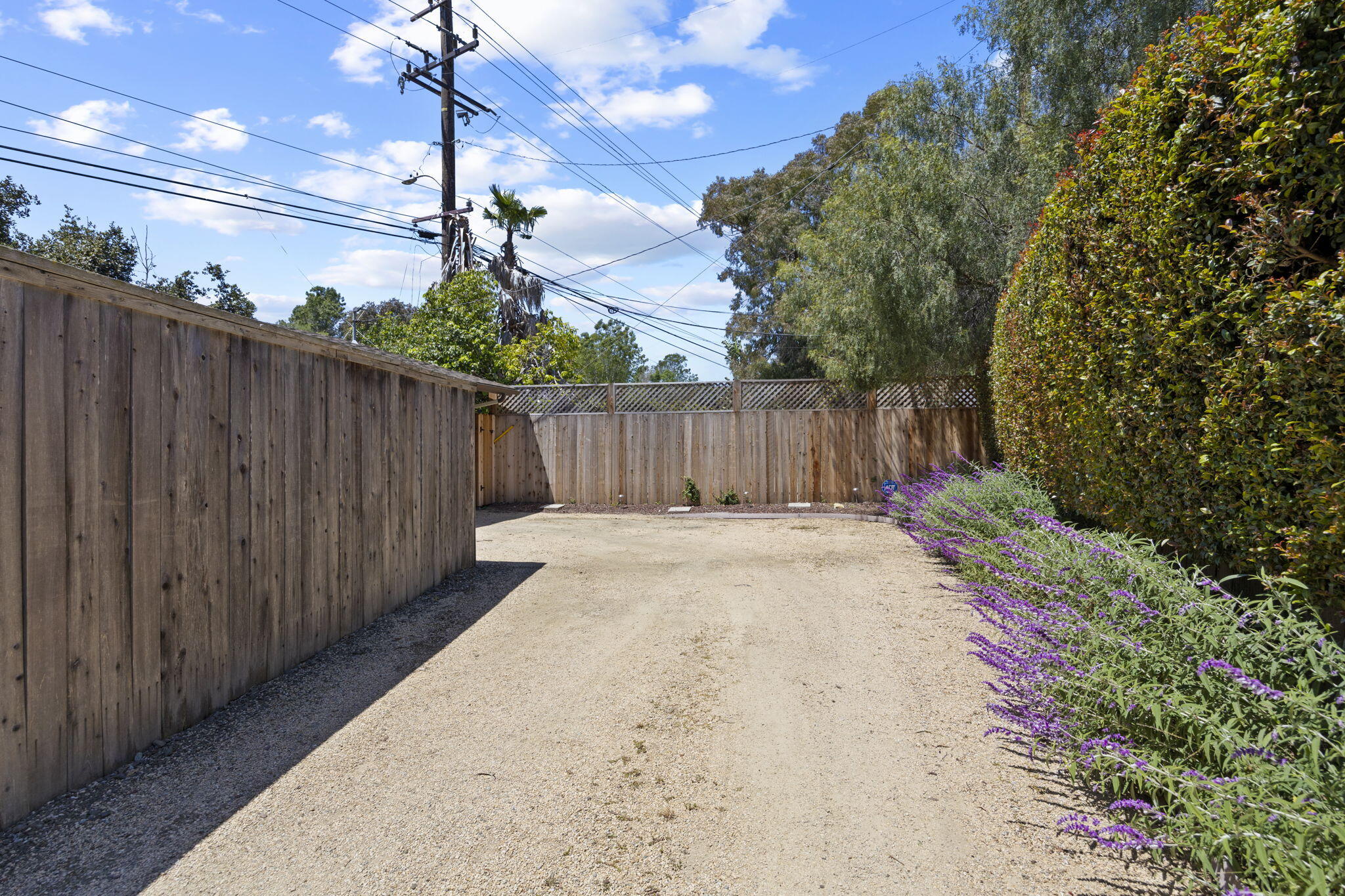 705 Northview Road Santa Barbara, CA 93105 - Photo 24 of 44 shared driveway