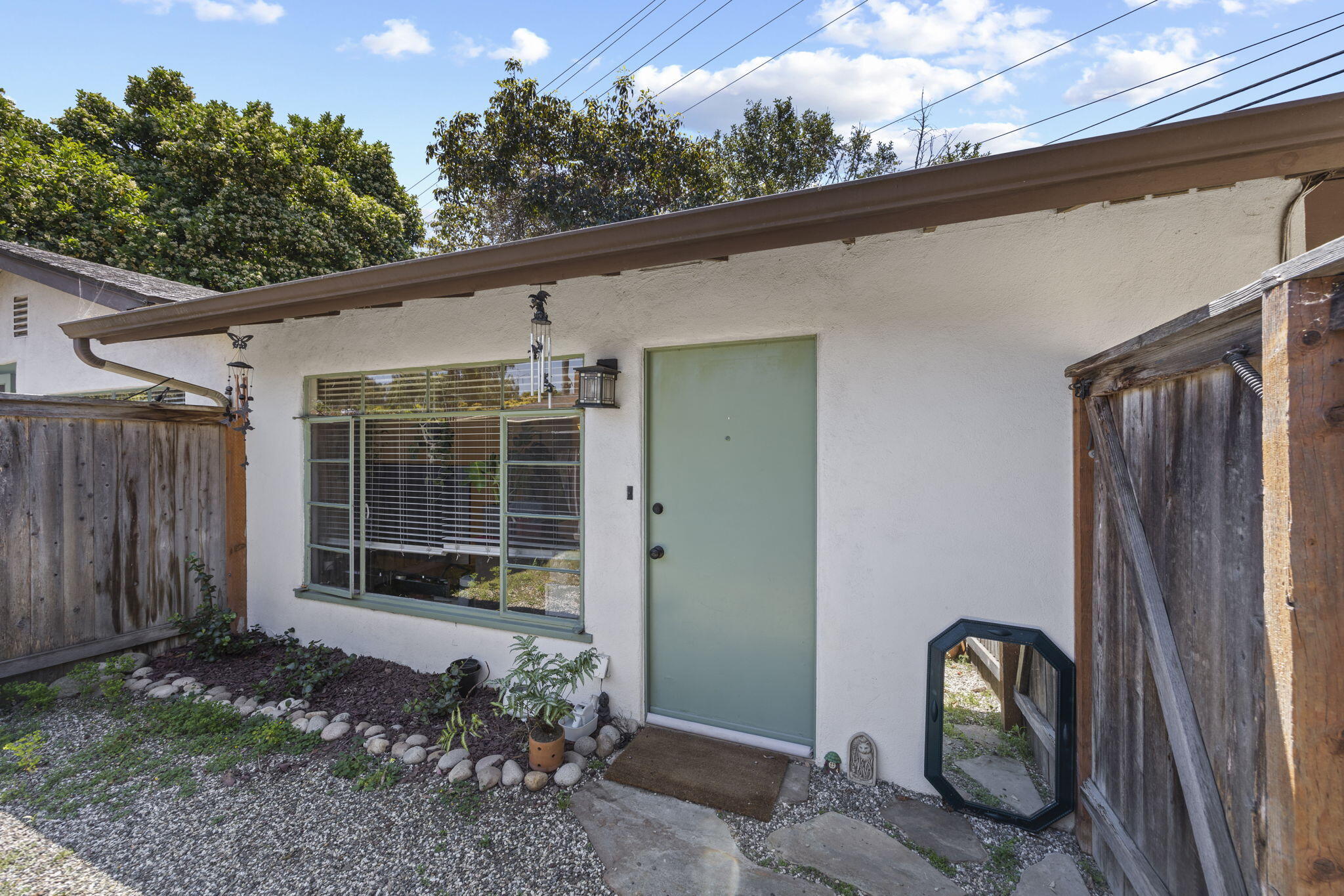 705 Northview Road Santa Barbara, CA 93105 - Photo 30 of 44 rear unit - 707 Northview