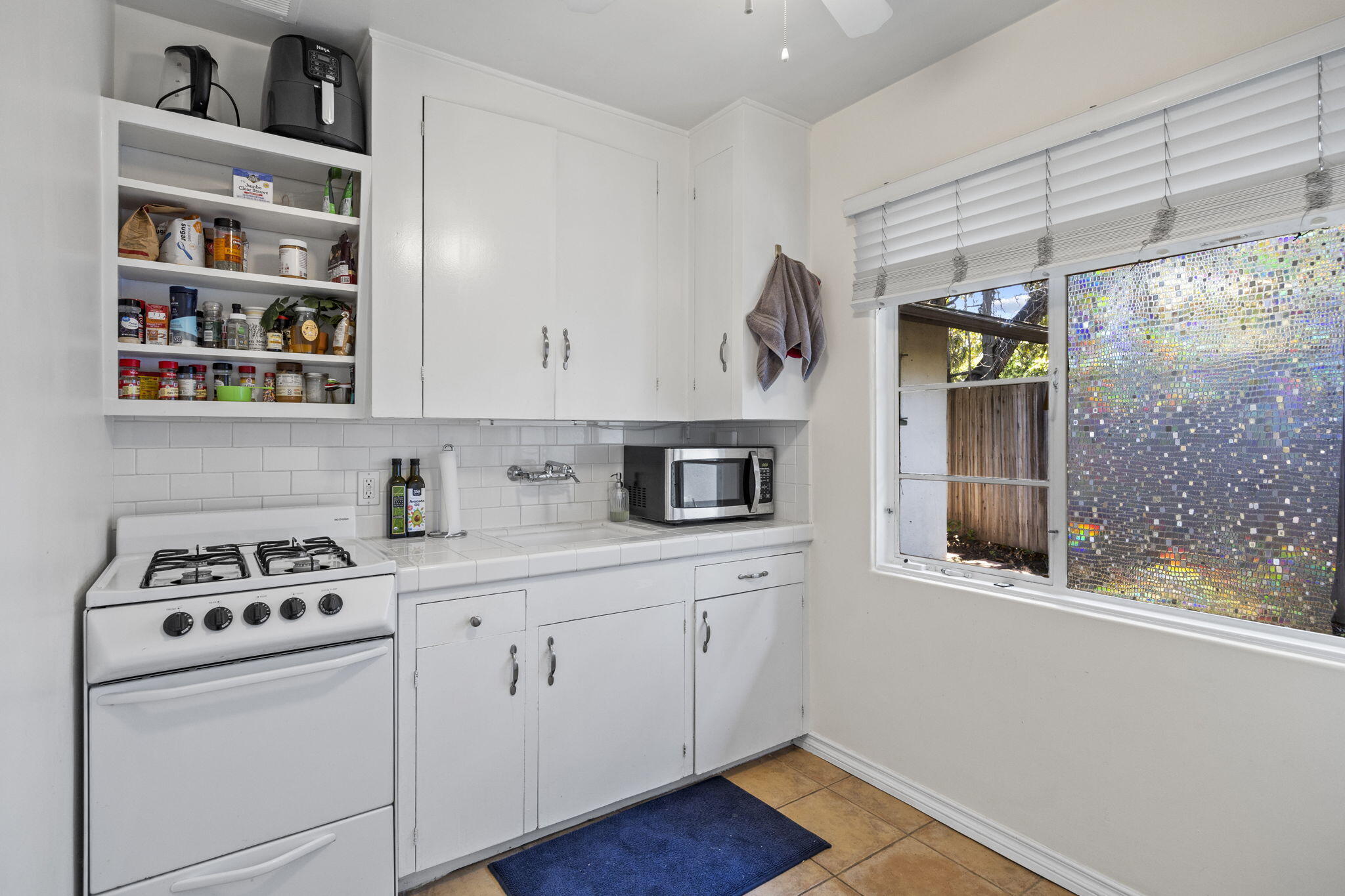 705 Northview Road Santa Barbara, CA 93105 - Photo 35 of 44 rear unit - 707 Northview