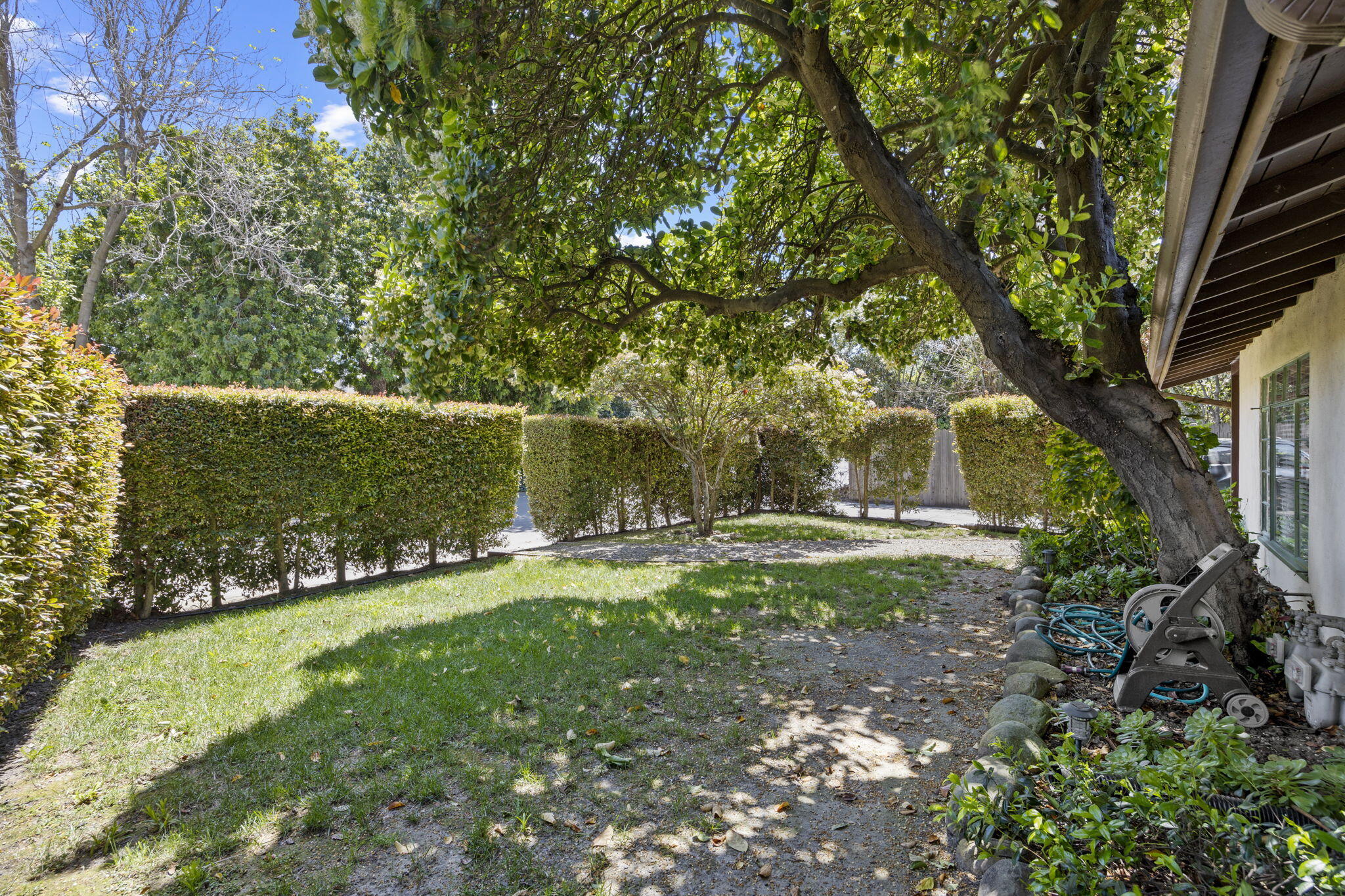 705 Northview Road Santa Barbara, CA 93105 - Photo 4 of 44 8-web-or-mls-UpmarketMedia_705northview-