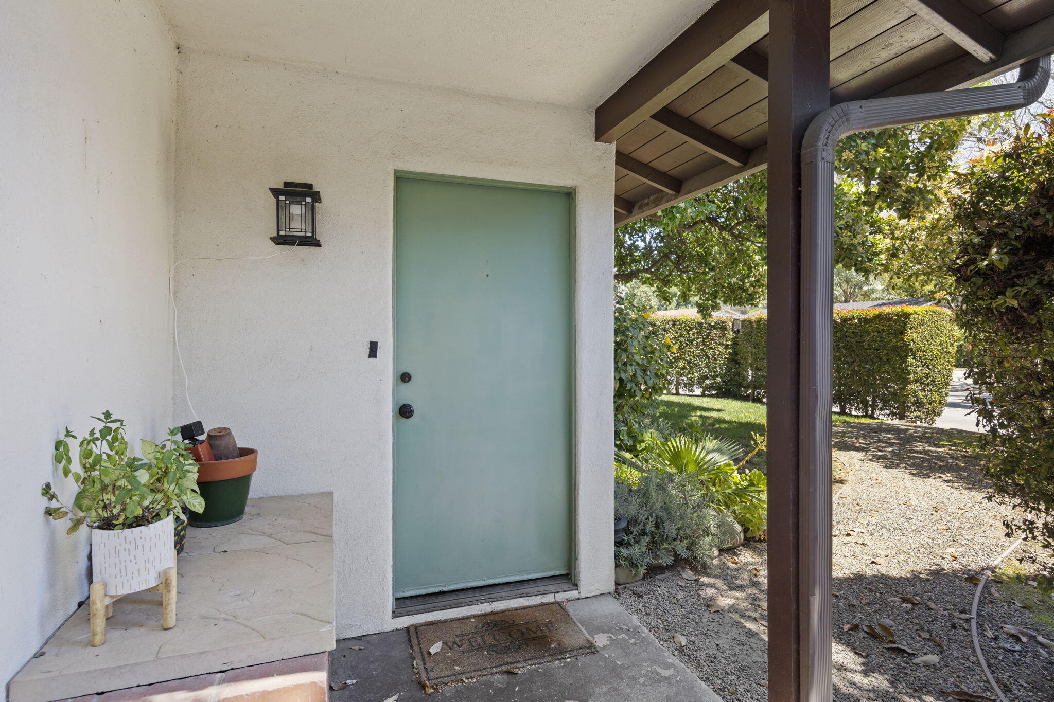 705 Northview Road Santa Barbara, CA 93105 - Photo 5 of 44 Front unit - 705