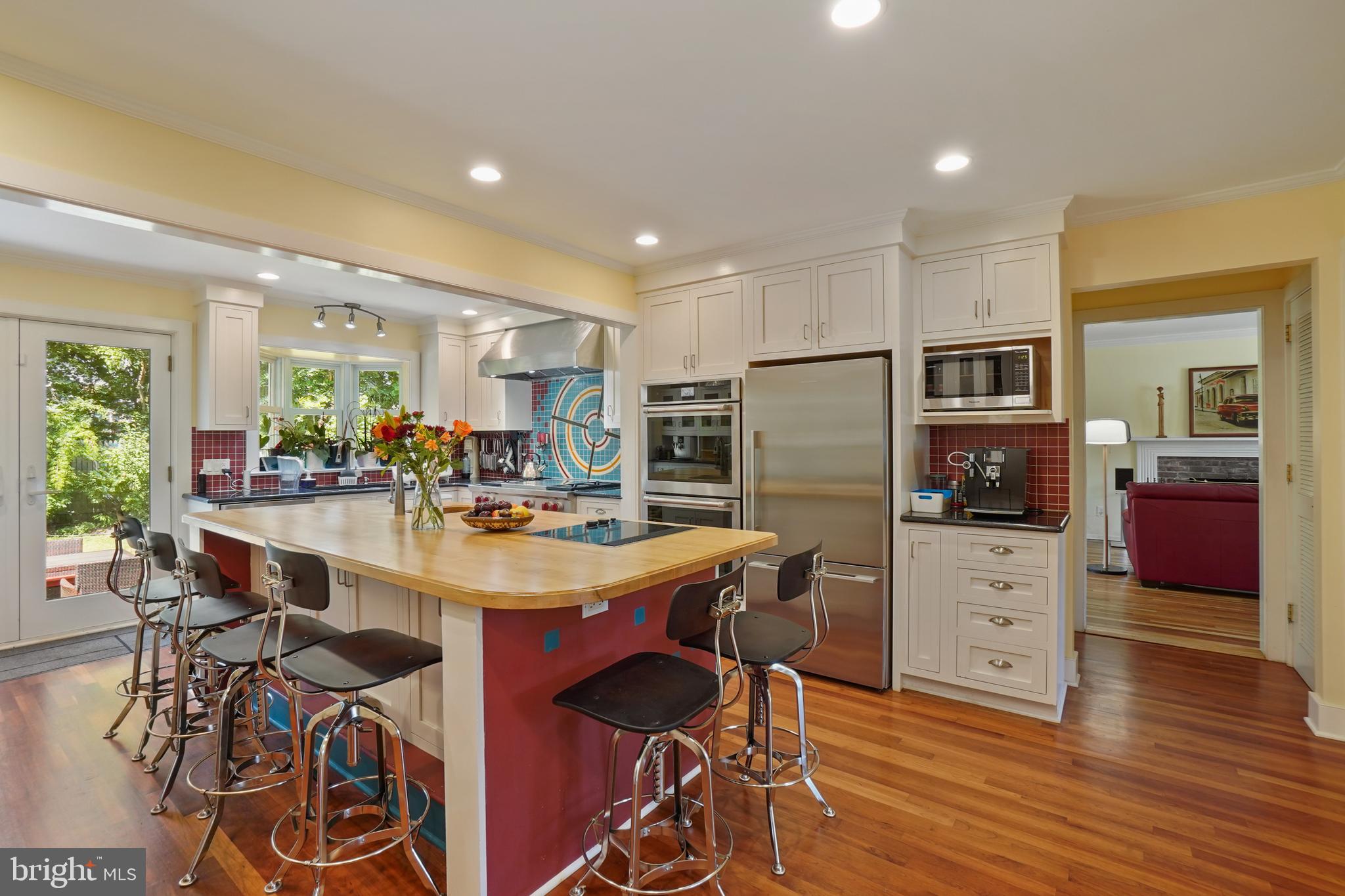Stunning  kitchen for cooking and entertaining