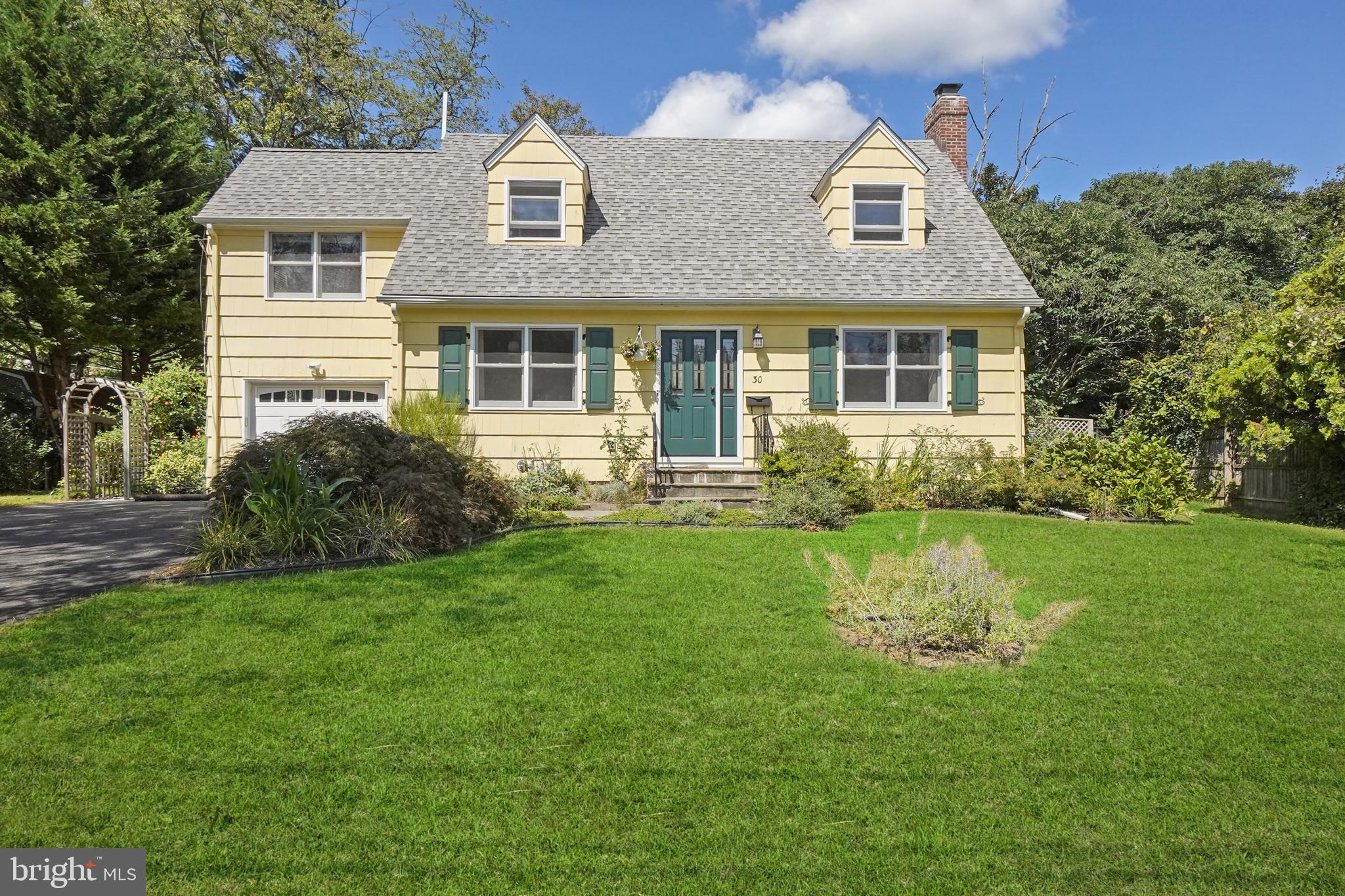 30 Robert Road Princeton, NJ 08540 - Photo 2 of 25 Warm & inviting home filled with natural sunlight