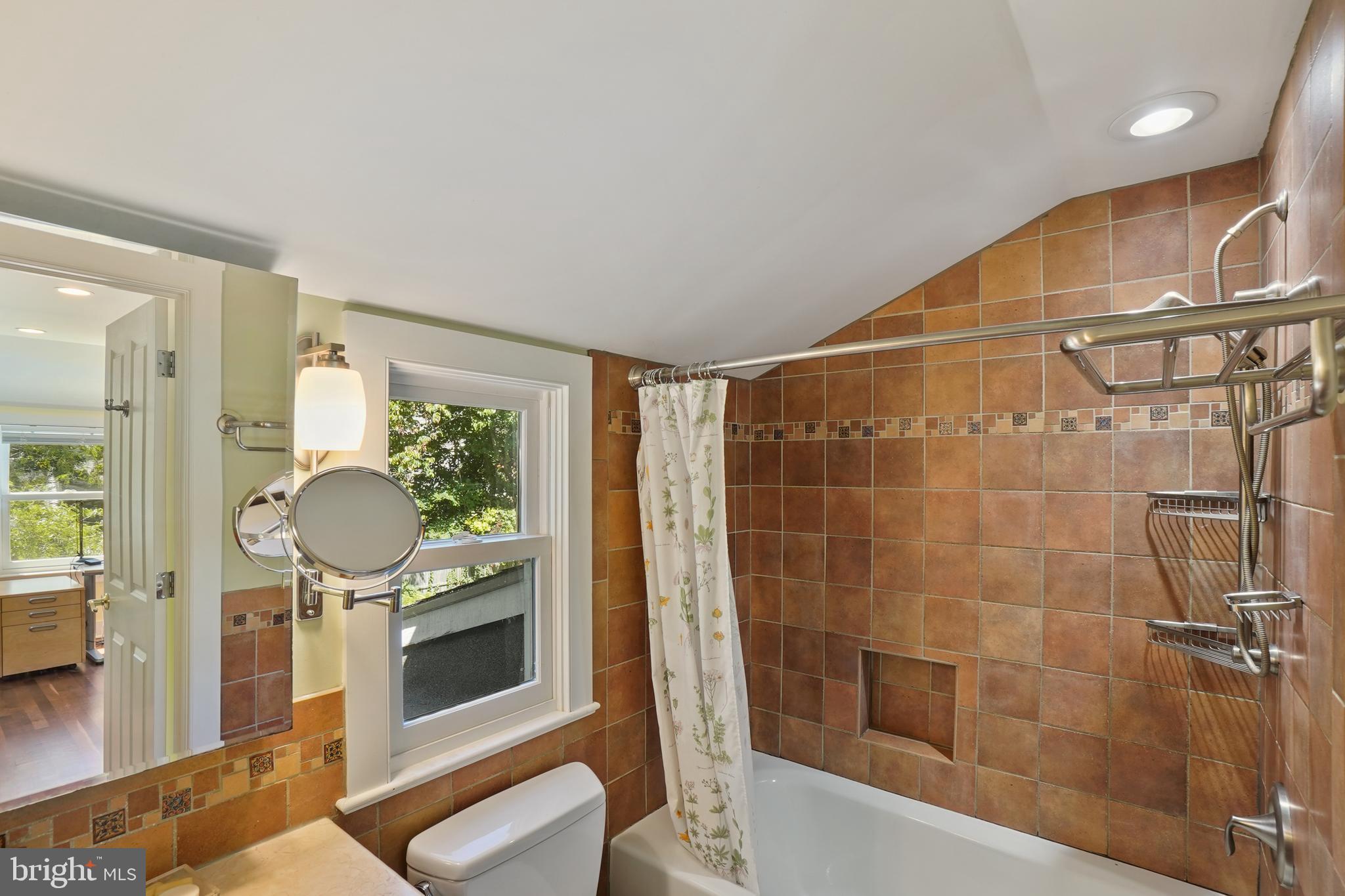 30 Robert Road Princeton, NJ 08540 - Photo 22 of 25 Ensuite bath for Bedroom 4