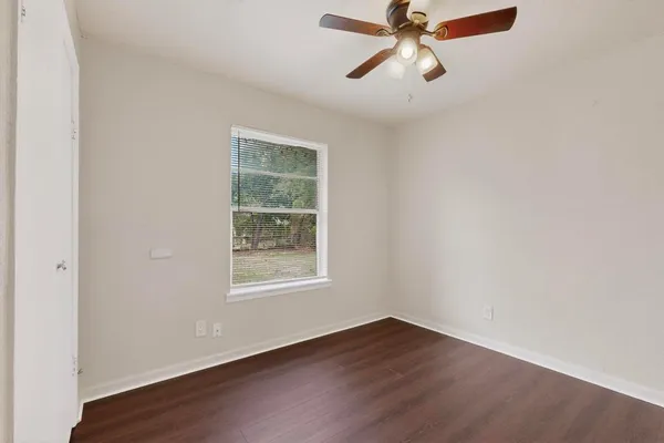 $1,800 | 726 Jadewood Drive, Dallas, TX 75232