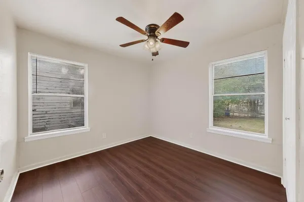 $1,800 | 726 Jadewood Drive, Dallas, TX 75232