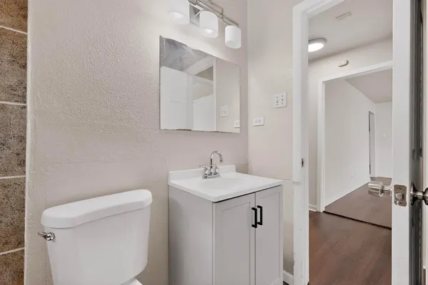 $1,800 | 726 Jadewood Drive, Dallas, TX 75232