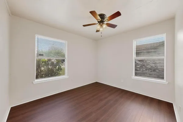 $1,800 | 726 Jadewood Drive, Dallas, TX 75232