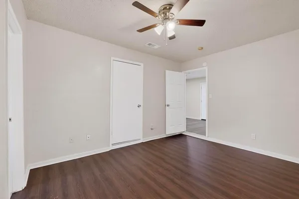 $1,800 | 726 Jadewood Drive, Dallas, TX 75232