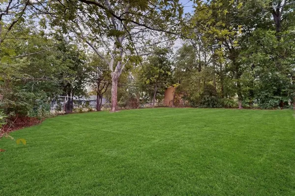 $1,800 | 726 Jadewood Drive, Dallas, TX 75232