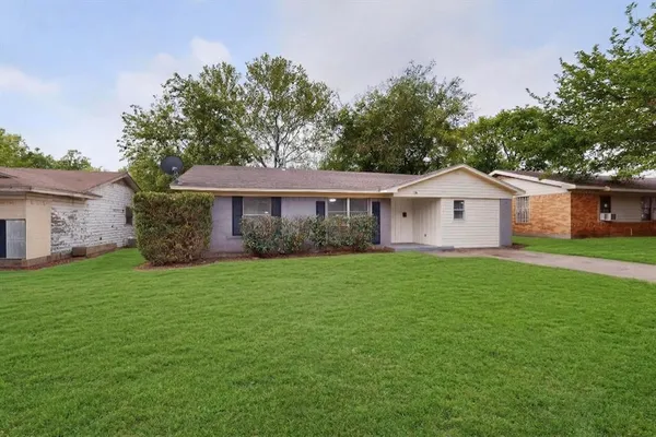 $1,800 | 726 Jadewood Drive, Dallas, TX 75232