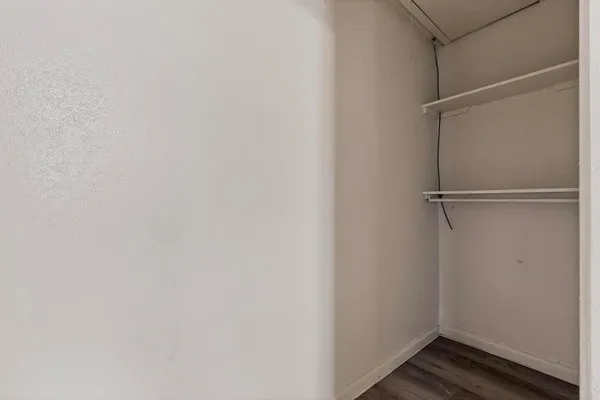 $1,800 | 726 Jadewood Drive, Dallas, TX 75232