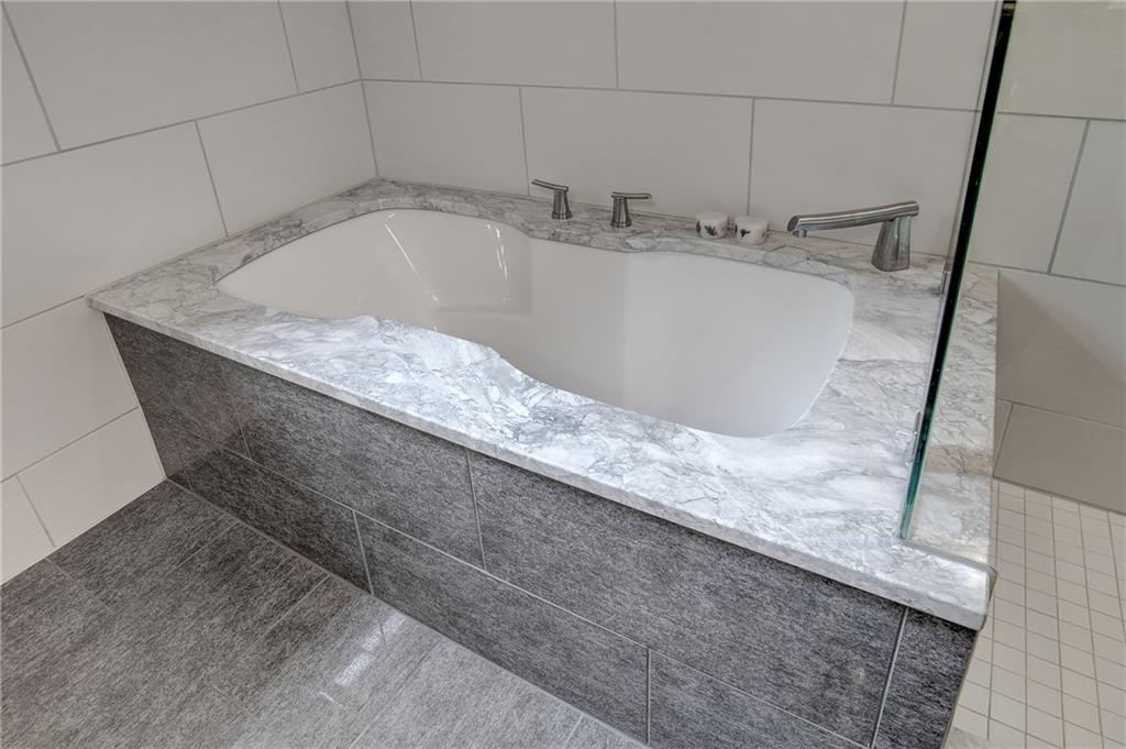 6343 Riverview Drive Indianapolis, IN 46220 - Photo 16 of 36