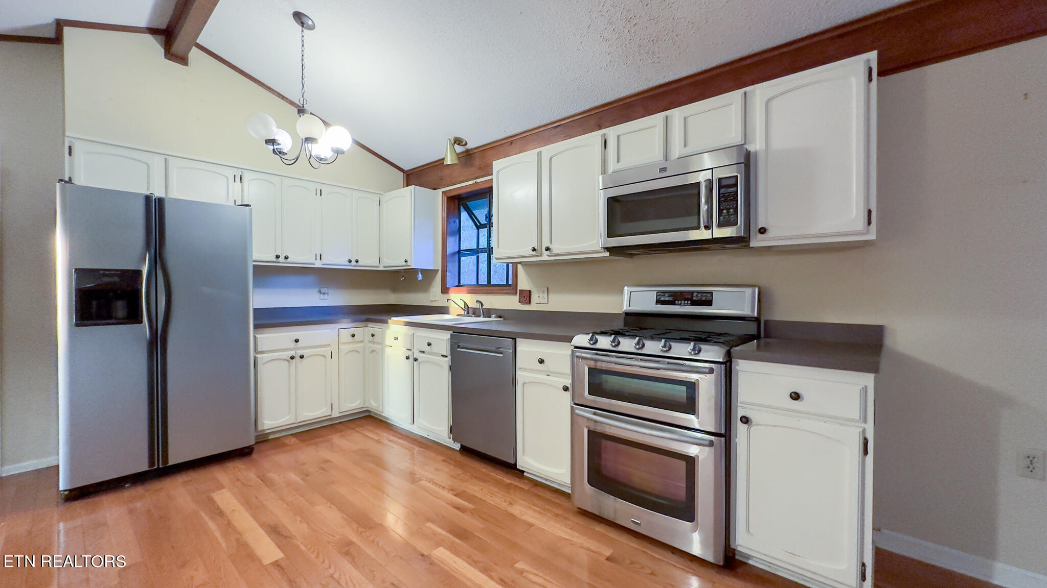953 Kevin Road, Unit 9 Knoxville, TN 37923 - Photo 13 of 27 Gallery Image 13