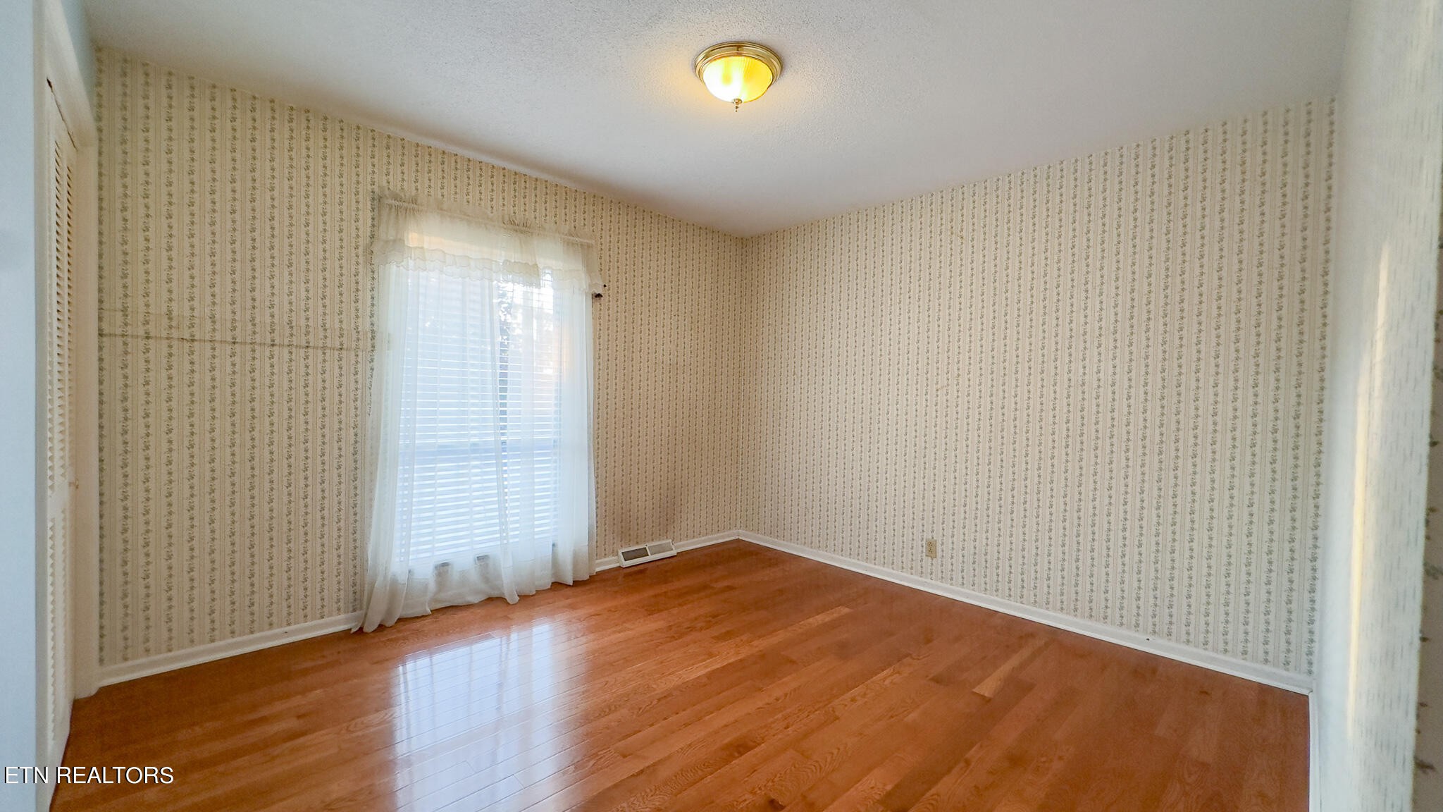 953 Kevin Road, Unit 9 Knoxville, TN 37923 - Photo 19 of 27 Gallery Image 19