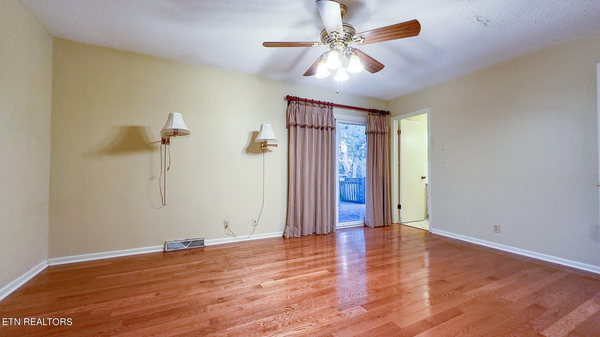953 Kevin Road, Unit 9 Knoxville, TN 37923 - Photo 22 of 27 Gallery Image 22