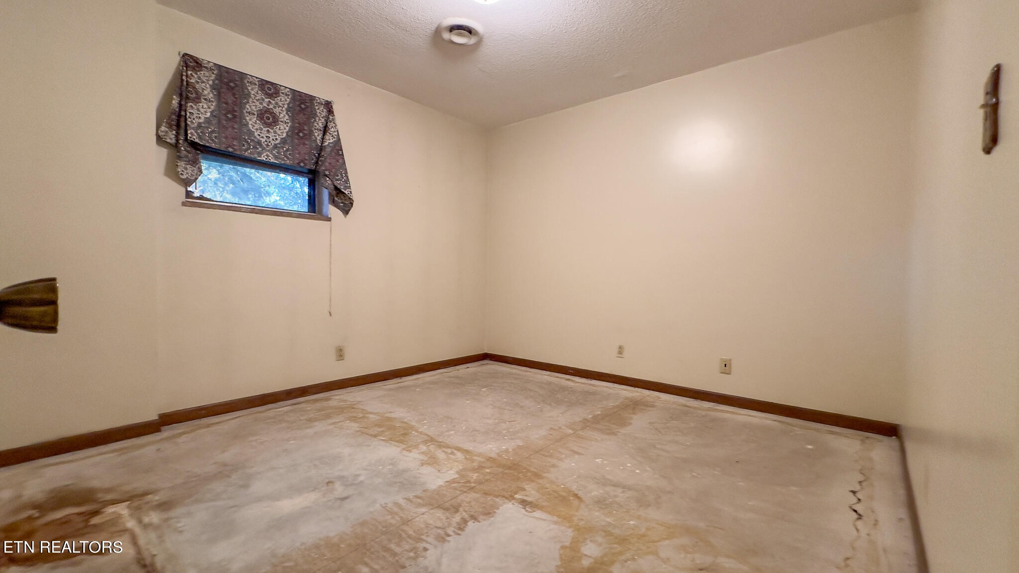 953 Kevin Road, Unit 9 Knoxville, TN 37923 - Photo 25 of 27 Gallery Image 25