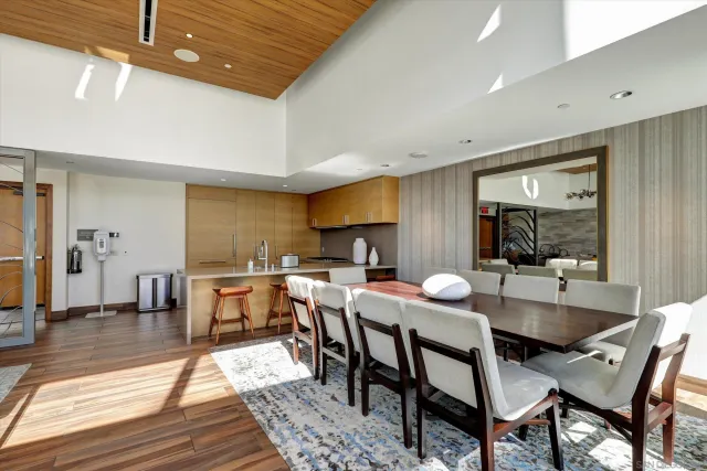 $2,140,000 | 888 West E Street, Unit 502, San Diego, CA 92101