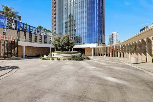 $2,140,000 | 888 West E Street, Unit 502, San Diego, CA 92101