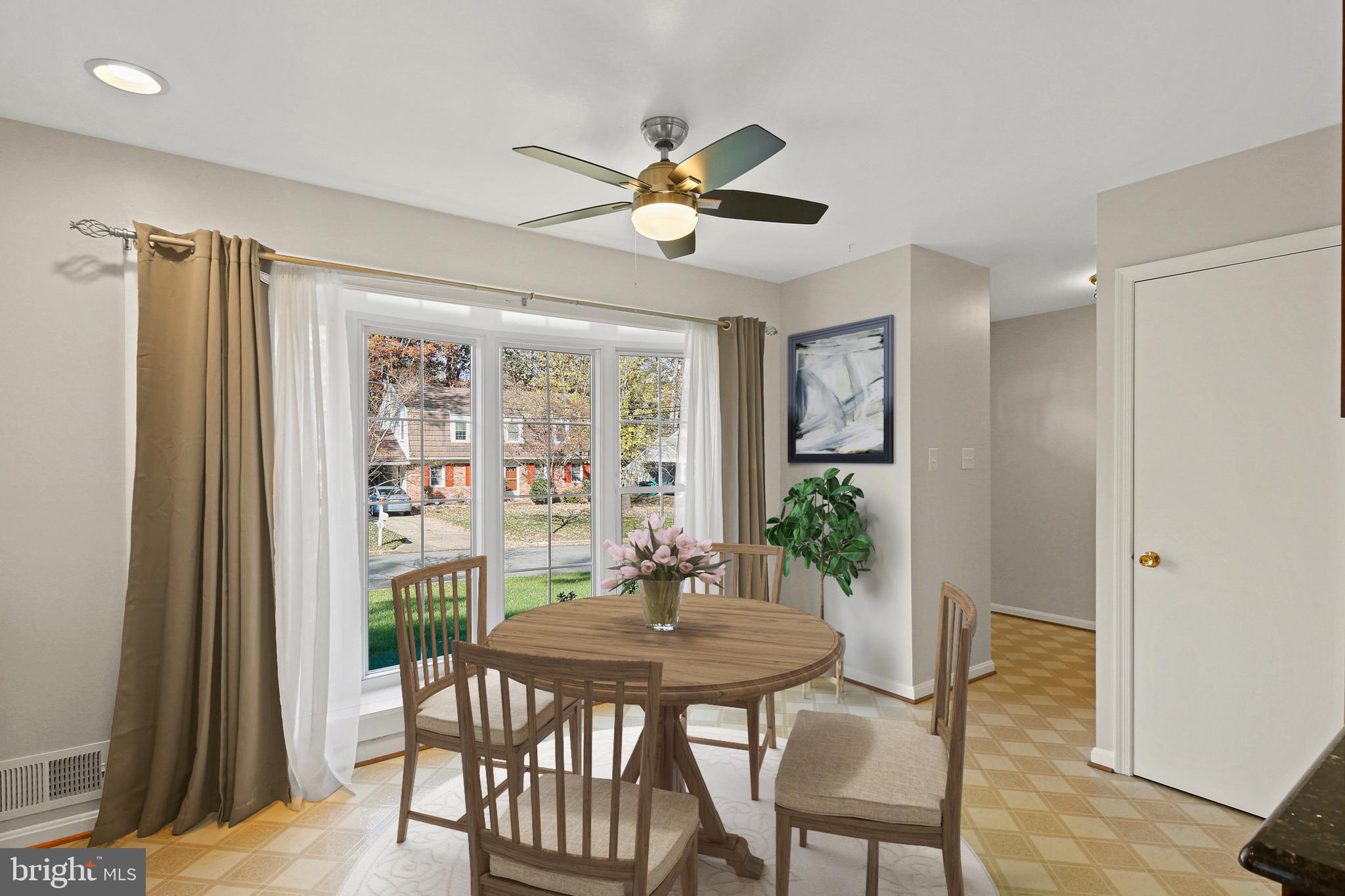 6109 Goodman Road Laurel, MD 20707 - Photo 15 of 36 Eat-in kitchen - virtually staged