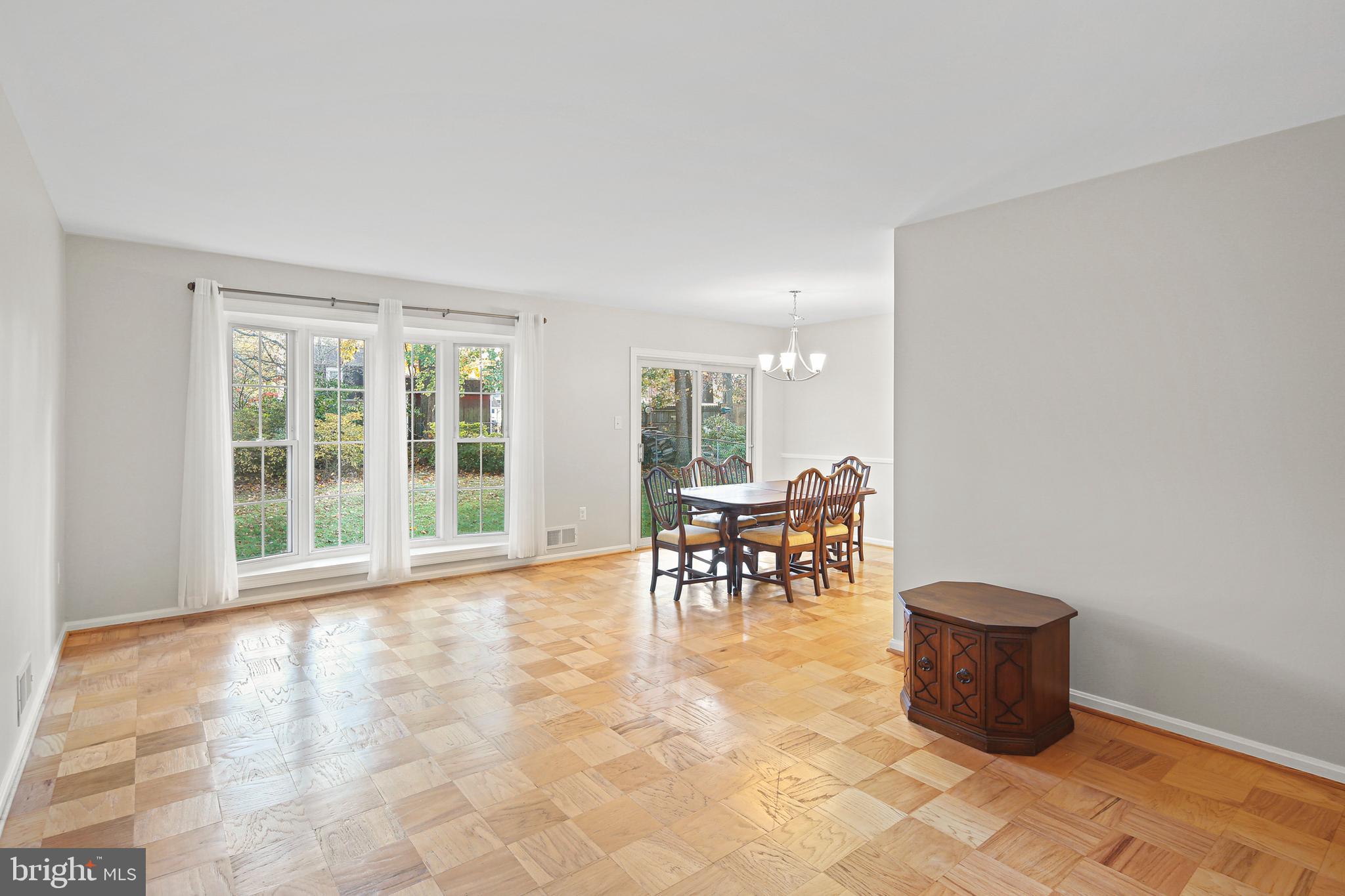 6109 Goodman Road Laurel, MD 20707 - Photo 7 of 36 Living room