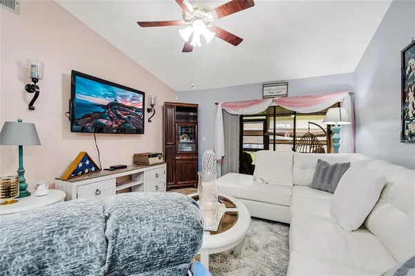 $260,000 | 2818 Shannon Oak Court, St. Cloud, FL 34769