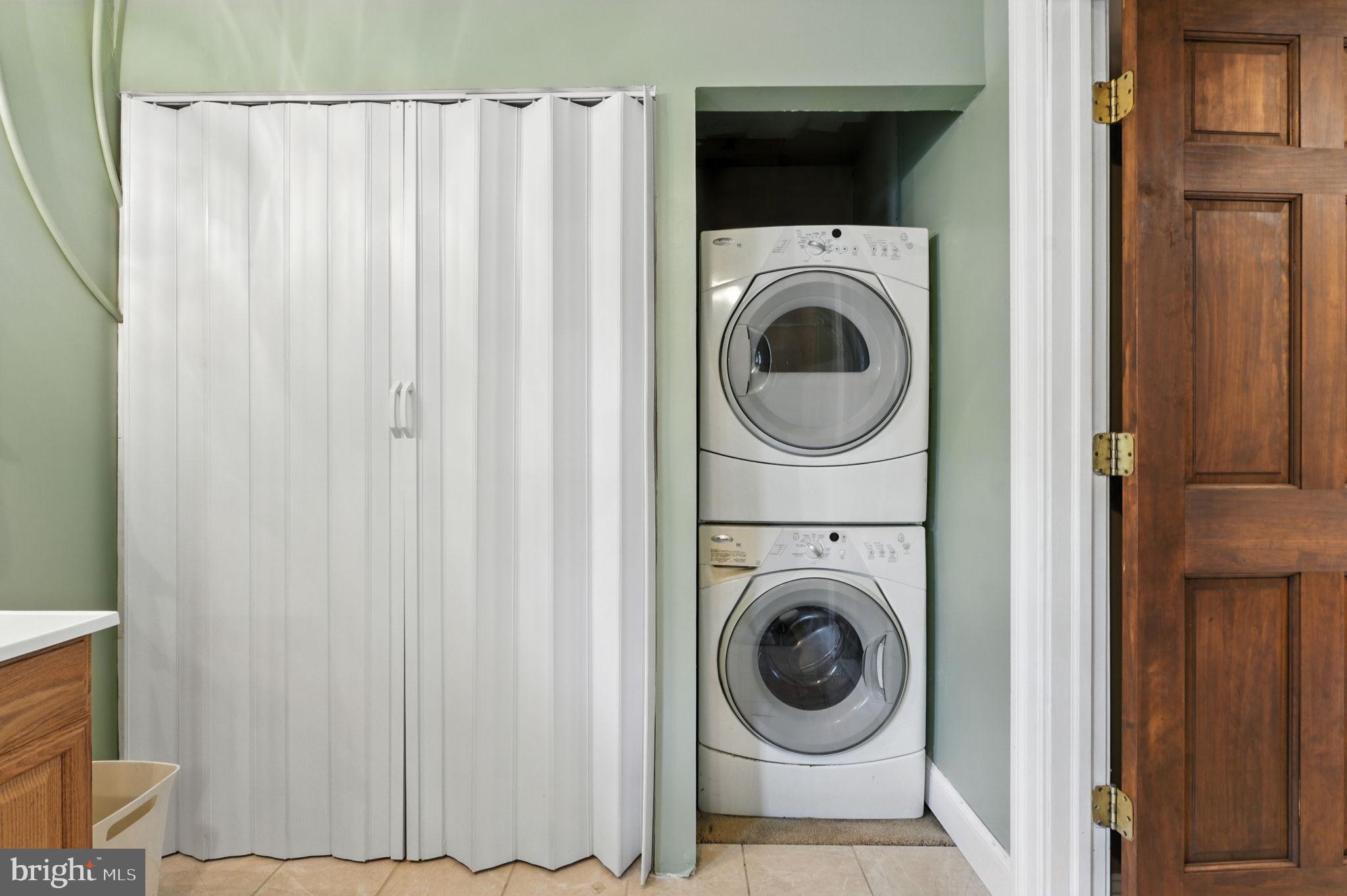 609 Creek Road Kennett Square, PA 19348 - Photo 16 of 39 a utility room with dryer and washer