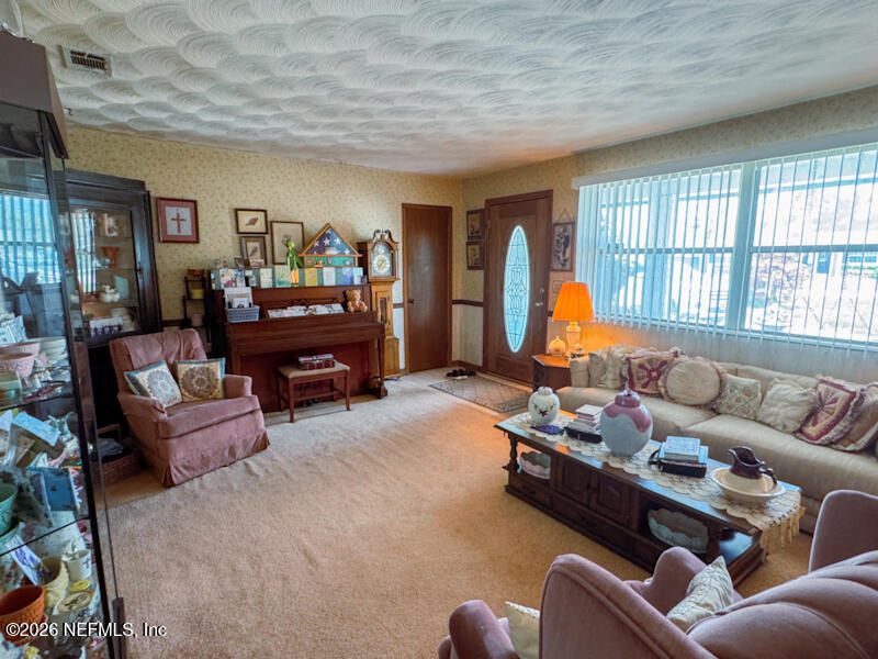 14540 Stacey Road Jacksonville, FL 32250 - Photo 12 of 26 42120_69f506514854f_05.01.2026_image-12