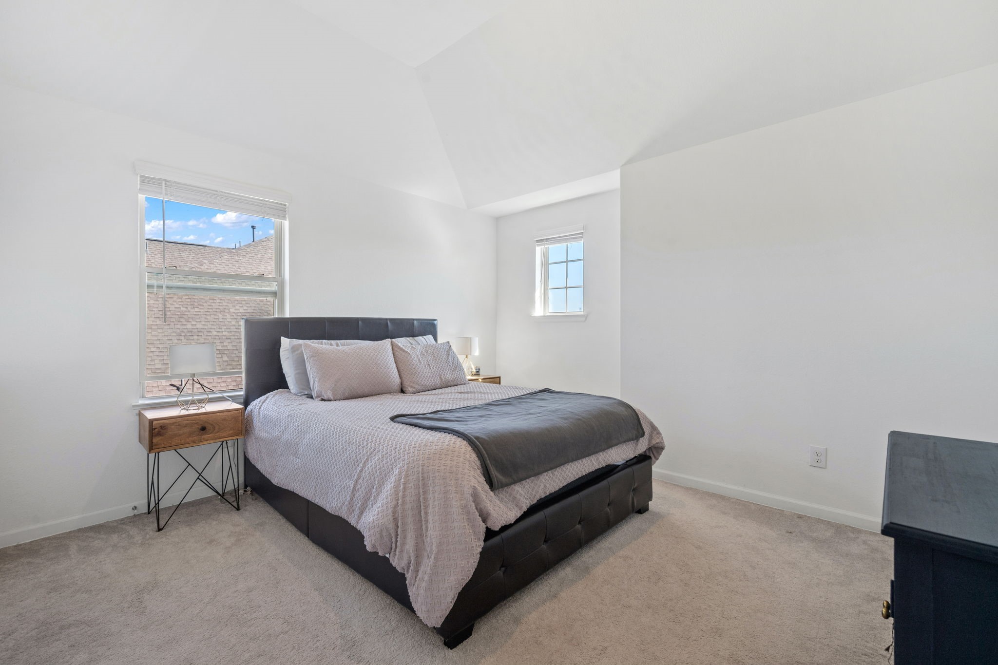 4218 Redford Valley Road Rosharon, TX 77583 - Photo 17 of 36 a bed room with a bed and a night stand