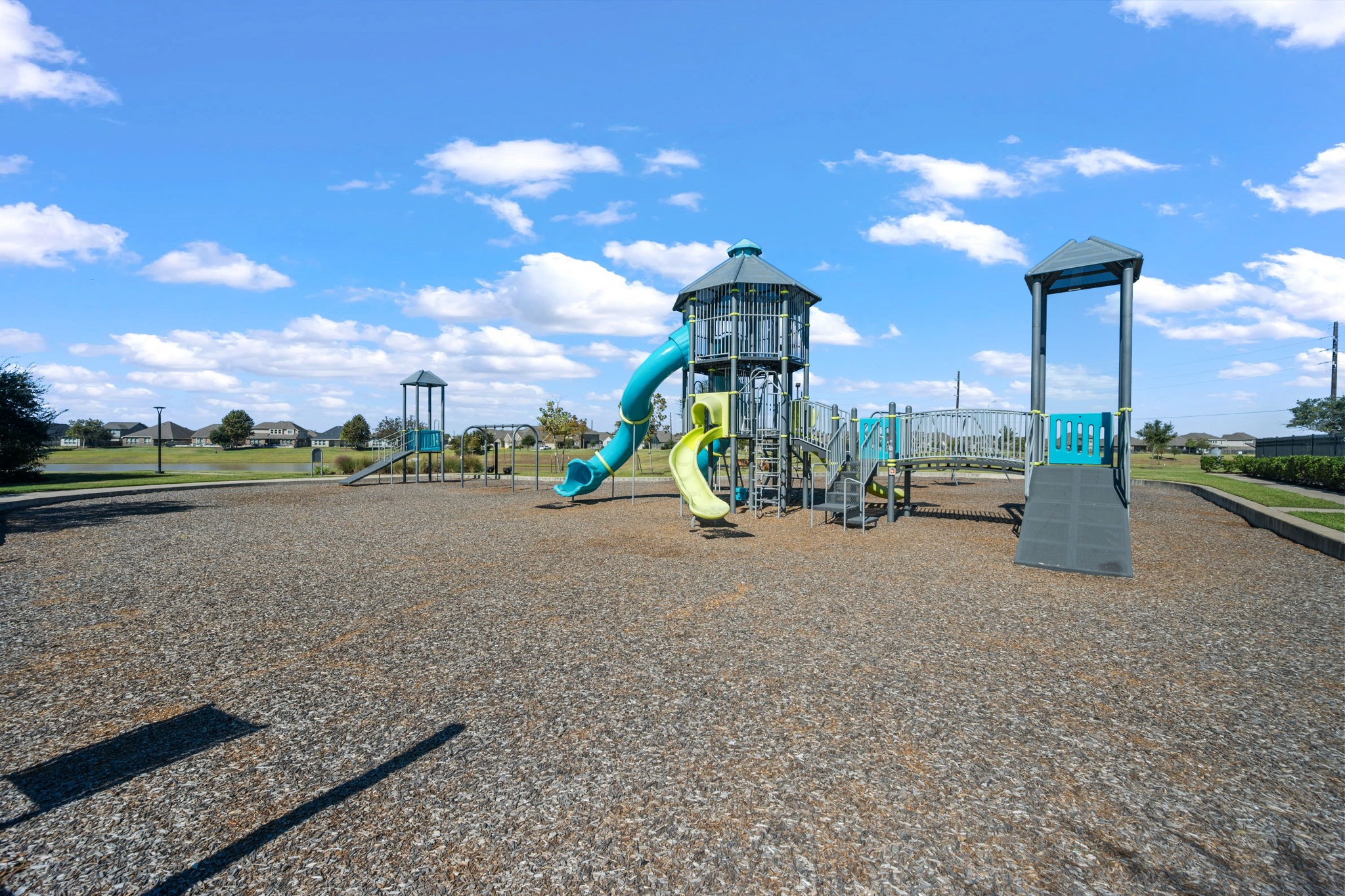 4218 Redford Valley Road Rosharon, TX 77583 - Photo 32 of 36 a view of outdoor space with garden