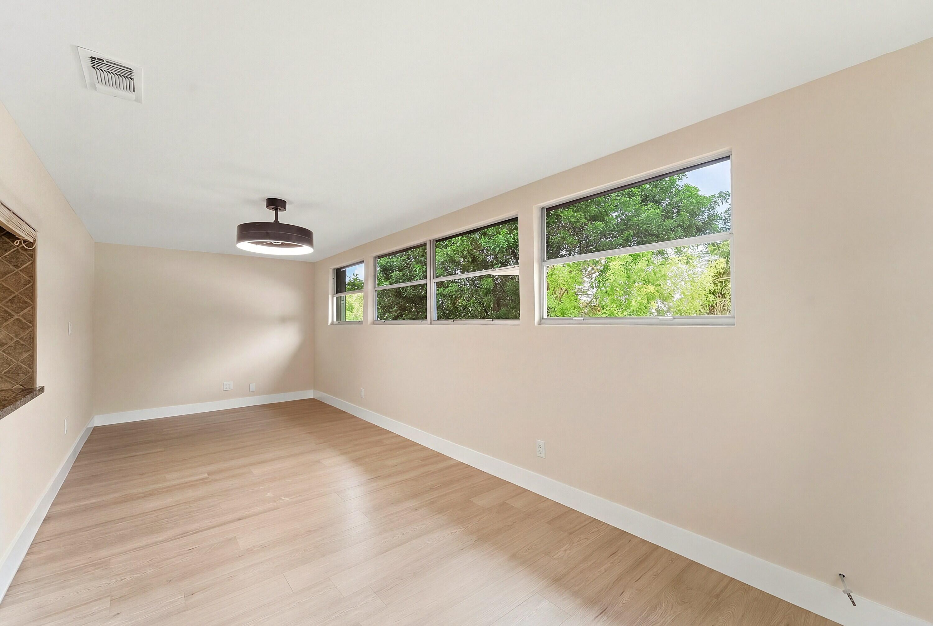 22267 Southwest 57th Avenue Boca Raton, FL 33428 - Photo 13 of 49 15_family room