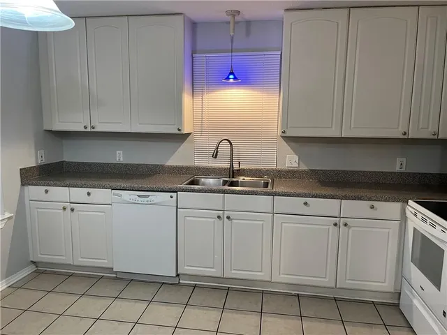 $1,400 | 4905 Hearst Street, Metairie, LA 70001