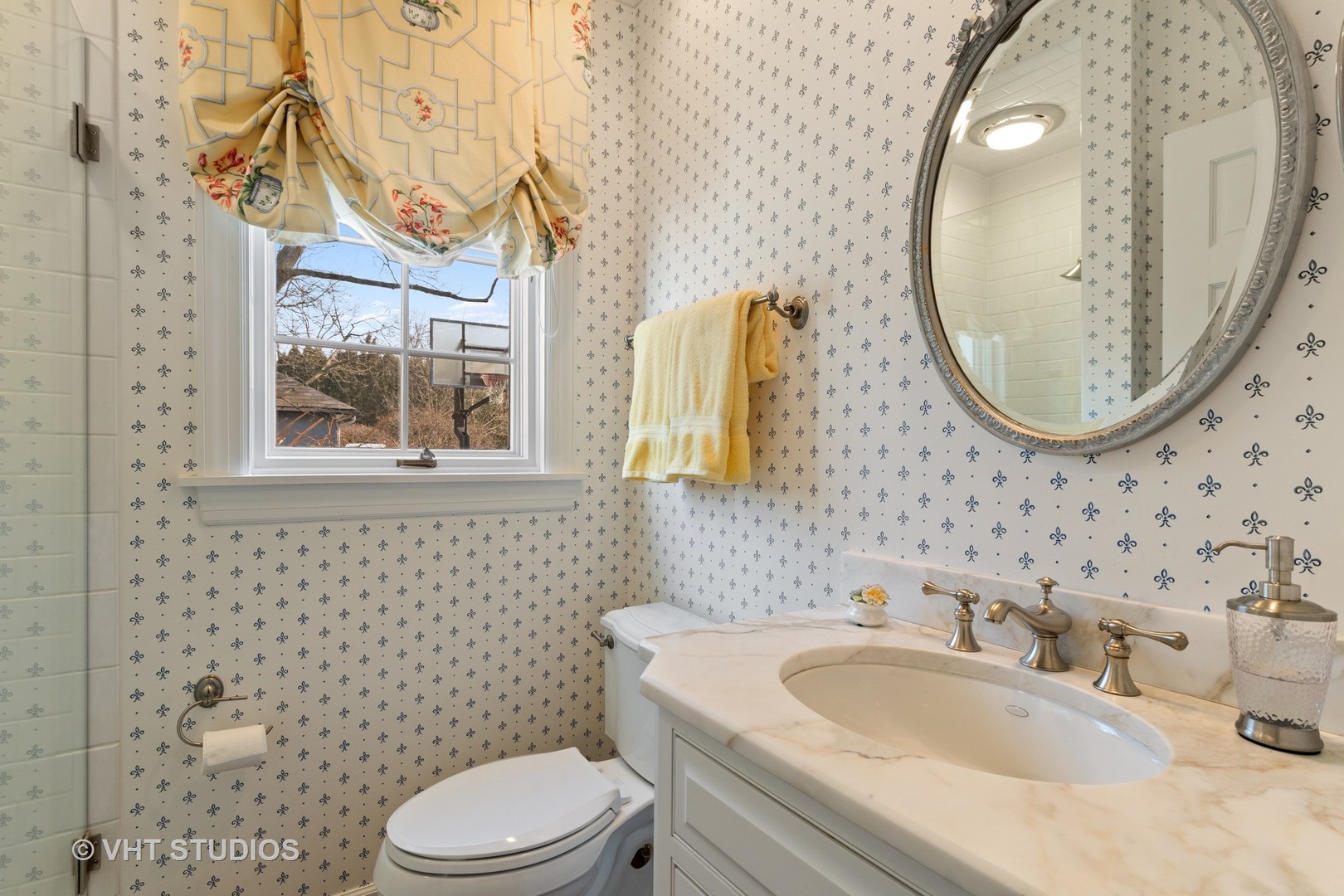 1401 Lake Road Lake Forest, IL 60045 - Photo 15 of 39