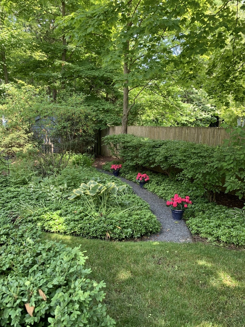 1401 Lake Road Lake Forest, IL 60045 - Photo 31 of 39