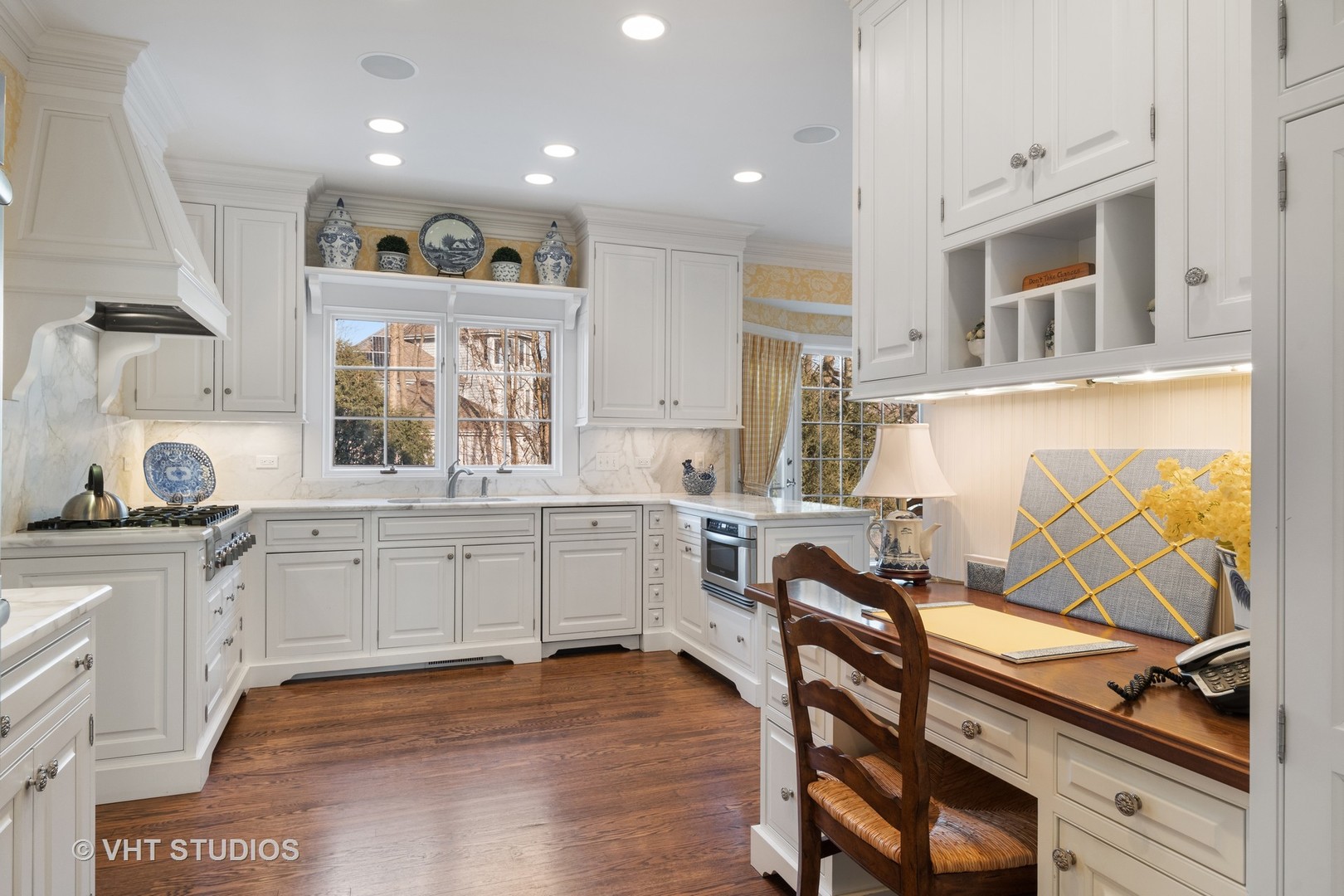 1401 Lake Road Lake Forest, IL 60045 - Photo 7 of 39