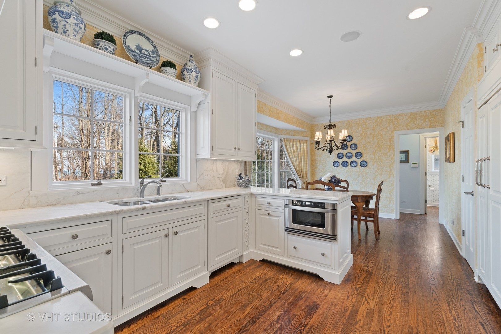 1401 Lake Road Lake Forest, IL 60045 - Photo 8 of 39