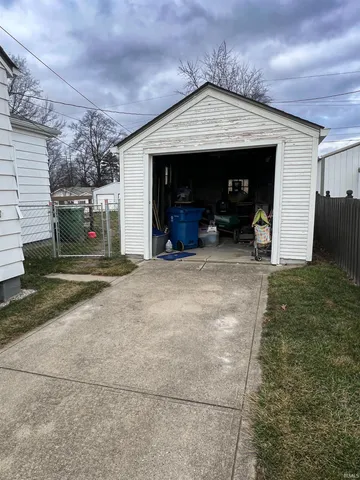 $175,000 | 342 Indiana Avenue, Sullivan, IN 47882