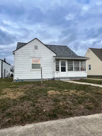 $175,000 | 342 Indiana Avenue, Sullivan, IN 47882